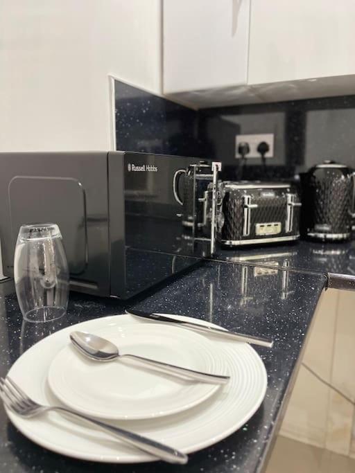 Suite 1- Luxury 1 Bed Apt- Leicester City- Free Parking Bagian luar foto