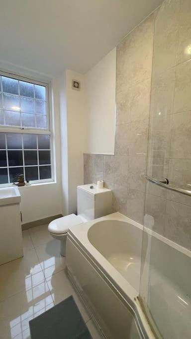 Suite 1- Luxury 1 Bed Apt- Leicester City- Free Parking Bagian luar foto