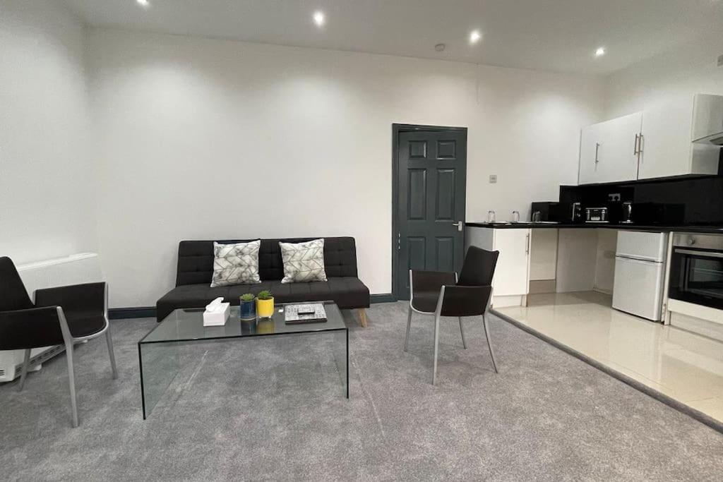 Suite 1- Luxury 1 Bed Apt- Leicester City- Free Parking Bagian luar foto