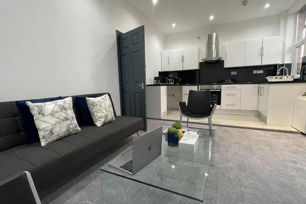 Suite 1- Luxury 1 Bed Apt- Leicester City- Free Parking Bagian luar foto